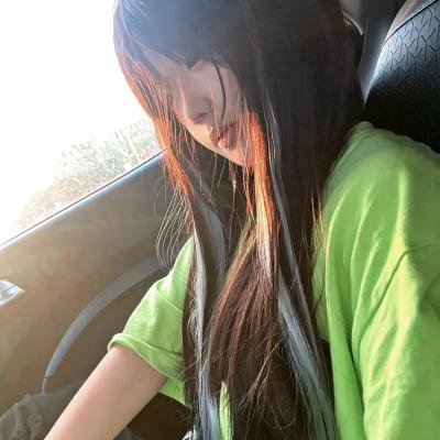 背鸭子的男孩